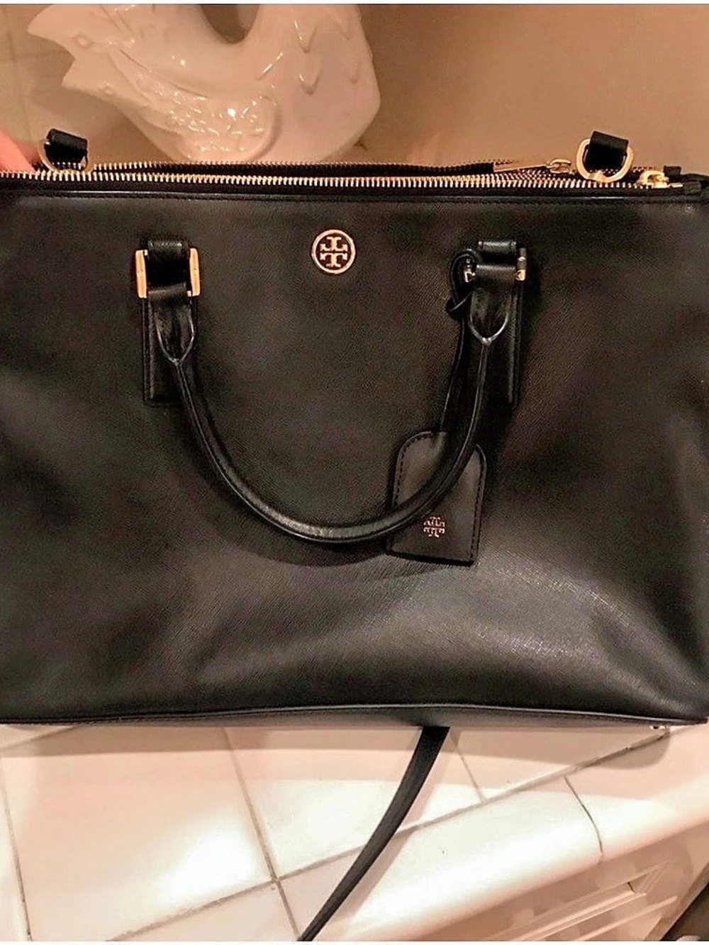 Tory Burch Robinson large Double-Zip Tote Black Satchel excellent condition.